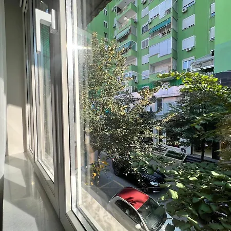 Enzo -central Blloku *