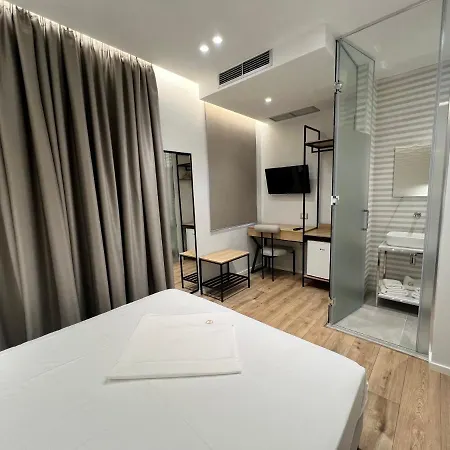 ホテル Enzo -central Blloku ティラナ