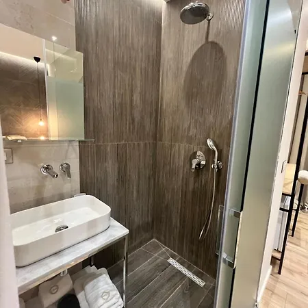 Hotel Enzo -central Blloku *