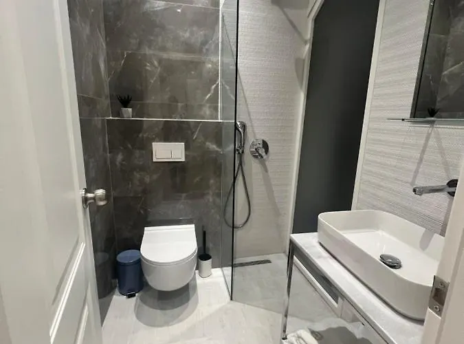 Enzo -central Blloku Hotel *