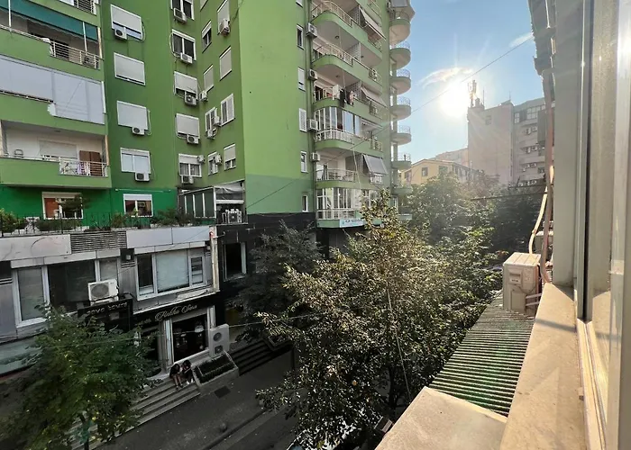 Enzo -central Blloku Hotel *