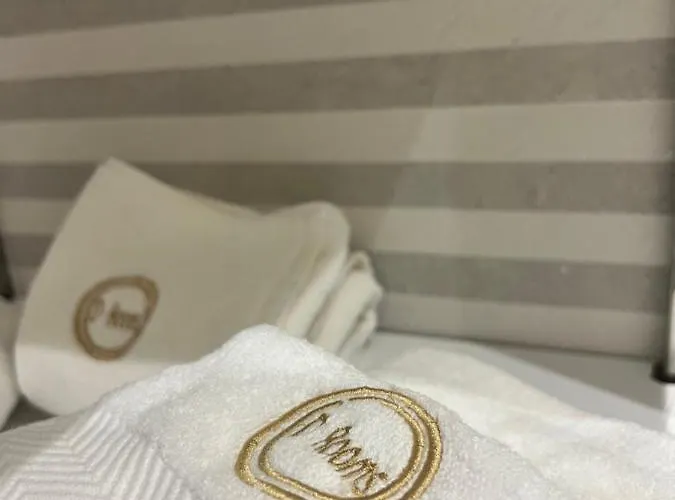 Enzo -central Blloku Tirana