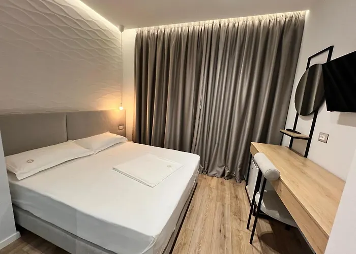 Enzo -central Blloku *