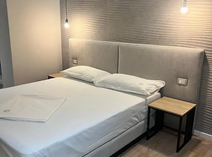 Hotel Enzo -central Blloku *